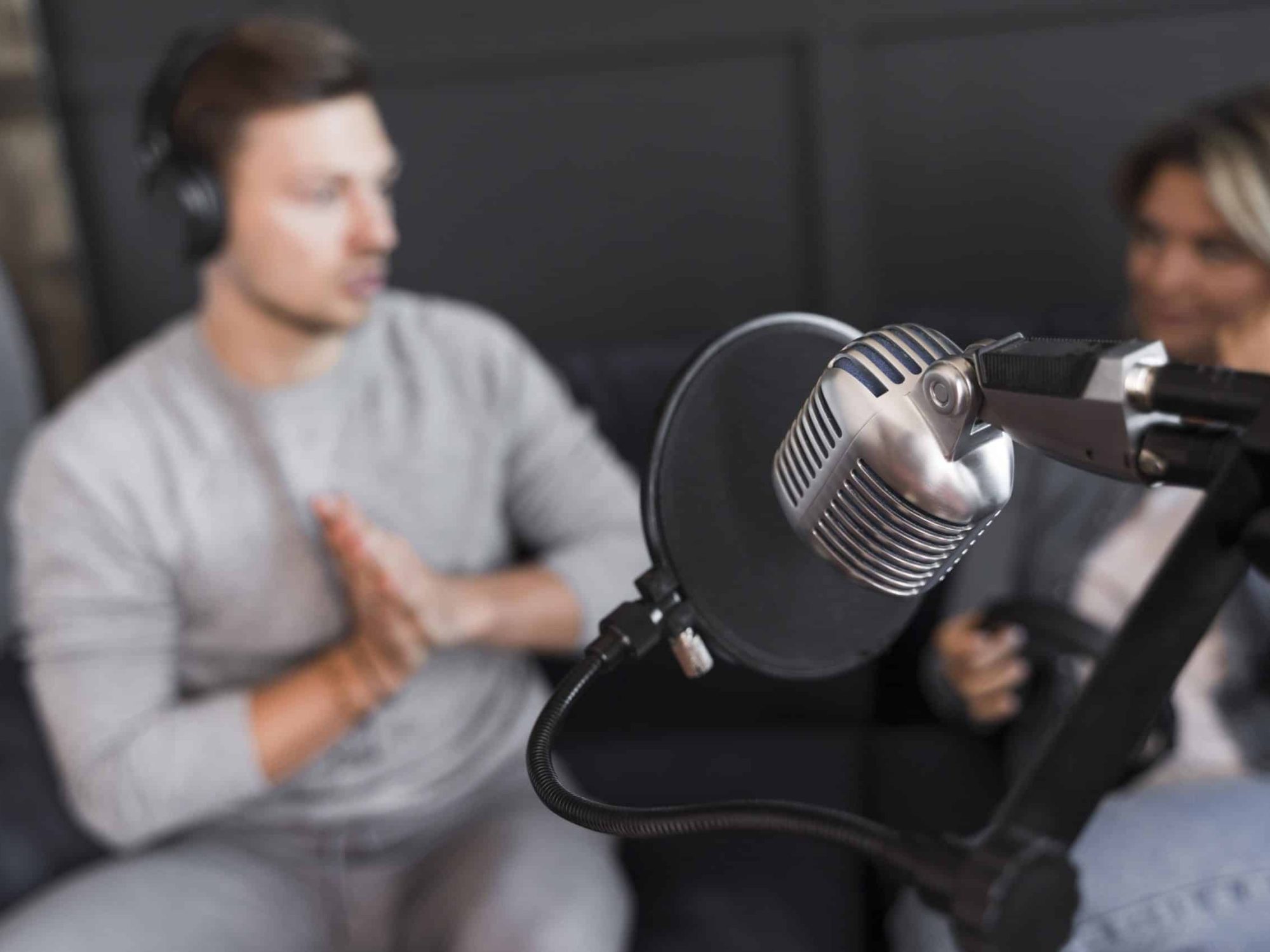 high angle interview microphone (1) min